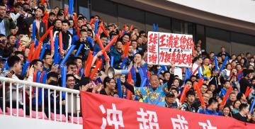 关于临近季末席卷全场，球队势不可挡的信息