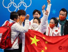 Doinb回归赛场，精彩发挥首场状态亮眼，掘金观众沸腾！